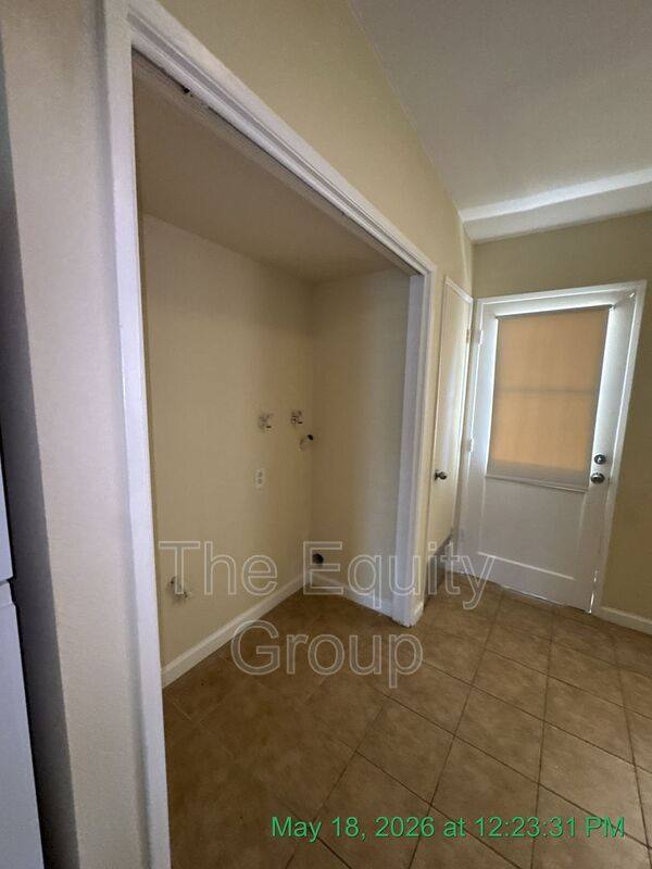 Apartment for rent at 1140 W Tulare Ave #C, Visalia, CA 93277
