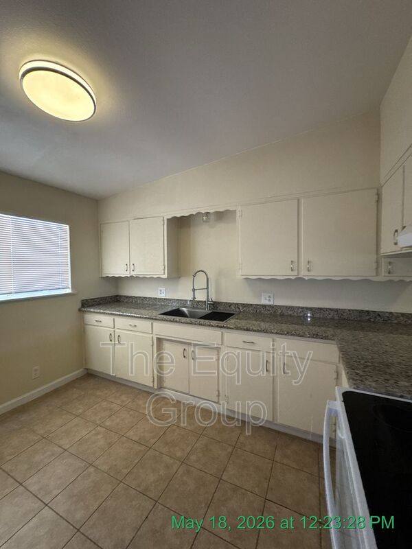 Apartment for rent at 1140 W Tulare Ave #C, Visalia, CA 93277