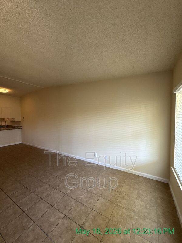 Apartment for rent at 1140 W Tulare Ave #C, Visalia, CA 93277
