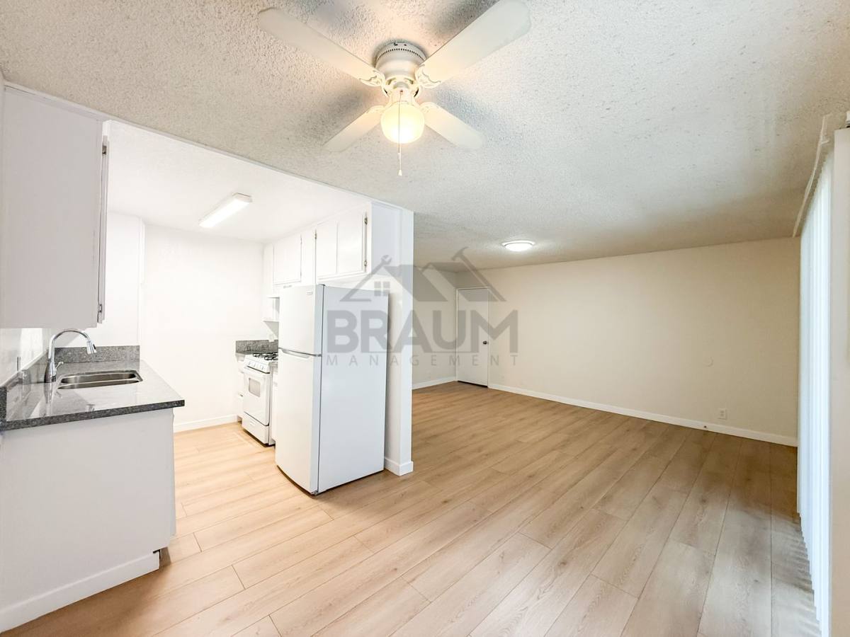 Apartment for rent at 11007 Hartsook St, North Hollywood, CA 91601