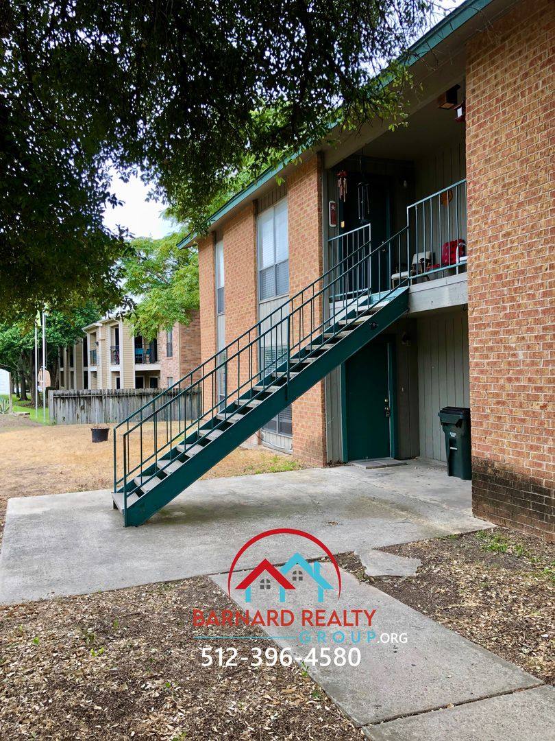 Apartment for rent at 108 Uhland, San Marcos, TX 78666