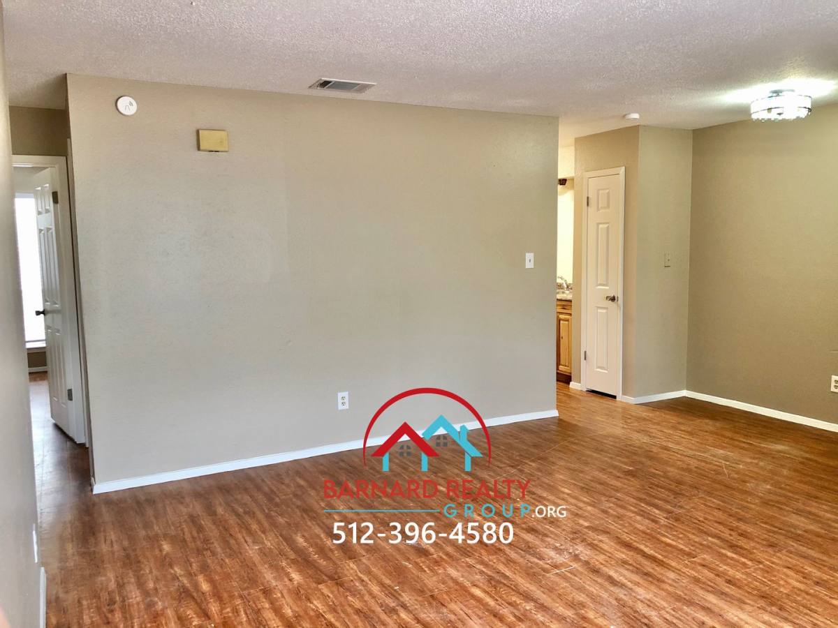 Apartment for rent at 108 Uhland, San Marcos, TX 78666
