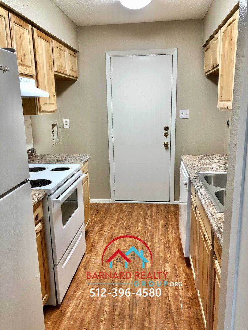 Apartment for rent at 108 Uhland, San Marcos, TX 78666