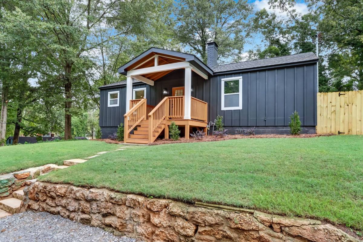 House for rent at 1250 Byewood Lane SW, Atlanta, GA 30310