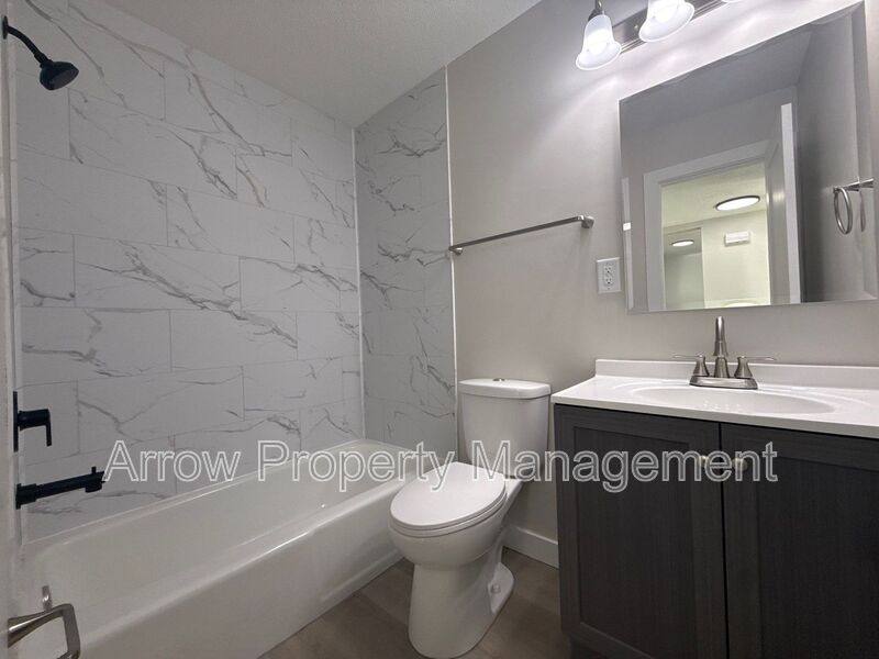 Apartment for rent at 2119 Arbor St #306, Omaha, NE 68108