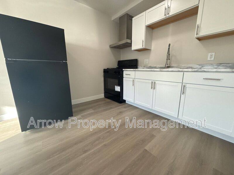 Apartment for rent at 2119 Arbor St #306, Omaha, NE 68108