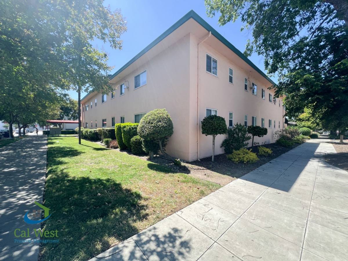 Apartment for rent at 33 E Empire, San Jose, CA 95112