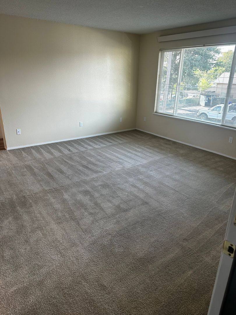 Apartment for rent at 239-281 SE 148th Ave, Portland, OR 97233