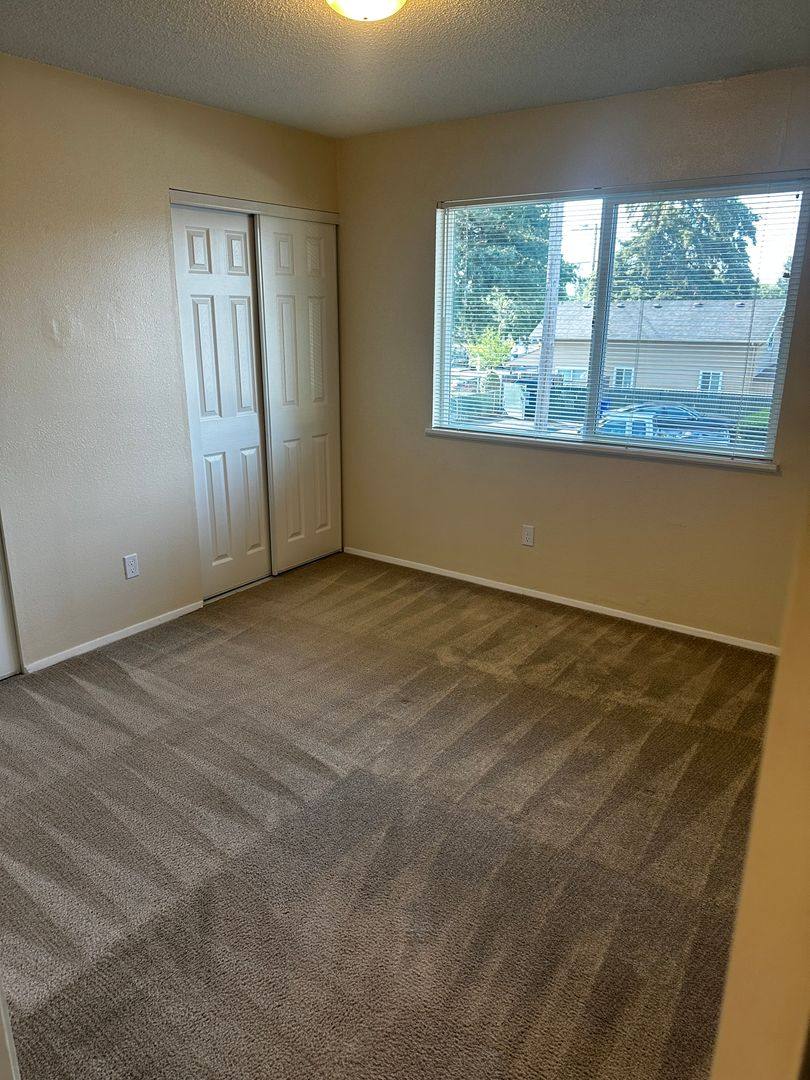 Apartment for rent at 239-281 SE 148th Ave, Portland, OR 97233