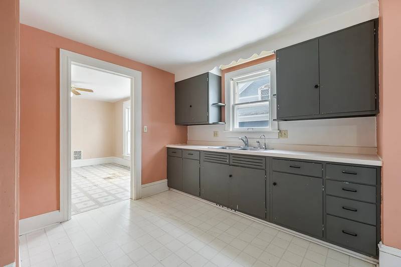 Apartment for rent at 541 Mount Vernon St #541A, Oshkosh, WI 54901