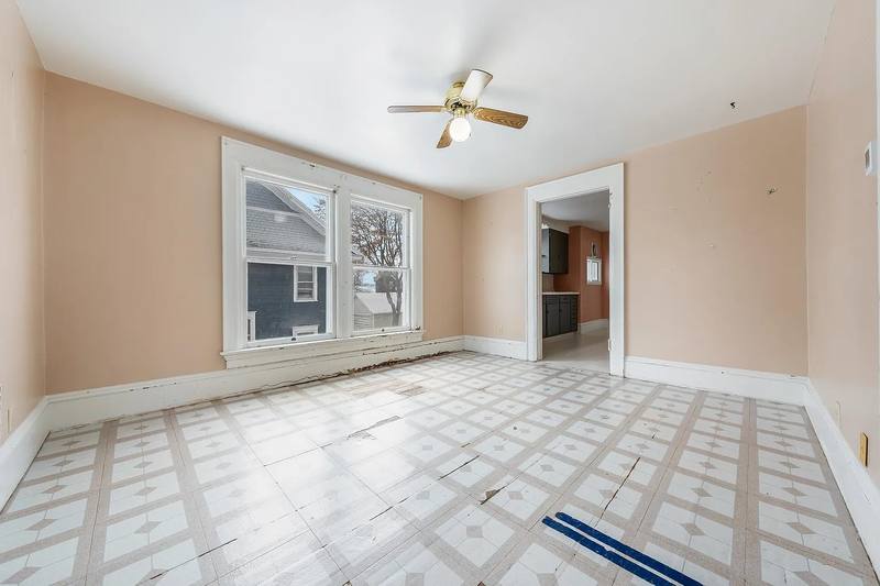 Apartment for rent at 541 Mount Vernon St #541A, Oshkosh, WI 54901