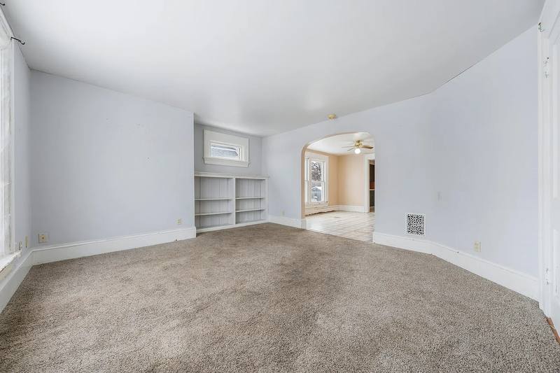 Apartment for rent at 541 Mount Vernon St #541A, Oshkosh, WI 54901