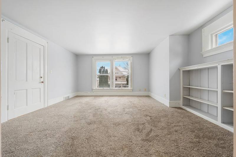 Apartment for rent at 541 Mount Vernon St #541A, Oshkosh, WI 54901