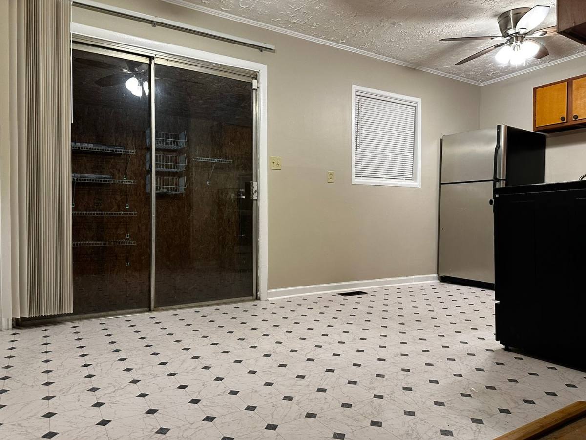 House for rent at 6690 Willow Twig Rd, Riverdale, GA 30274