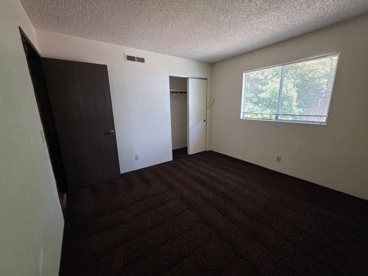 Apartment for rent at 714 716 SW Bridge St, Grants Pass, OR 97526
