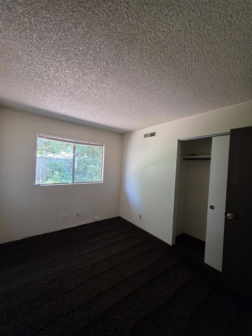 Apartment for rent at 714 716 SW Bridge St, Grants Pass, OR 97526