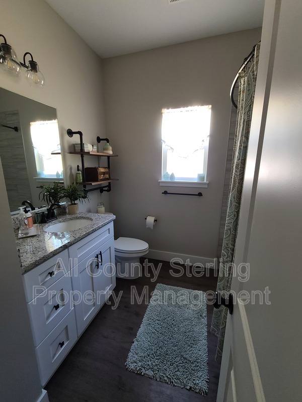 Apartment for rent at 161 SW Yulan St #100, Fort White, FL 32038