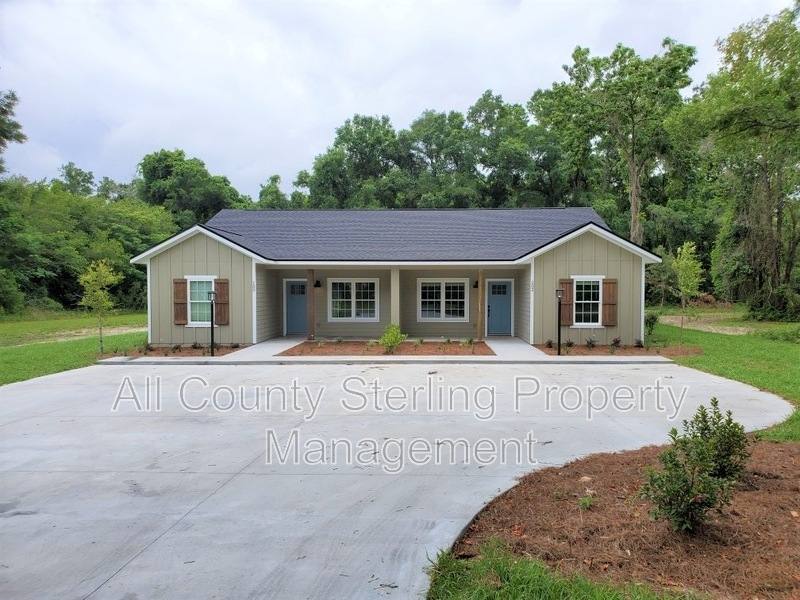 Apartment for rent at 161 SW Yulan St #100, Fort White, FL 32038