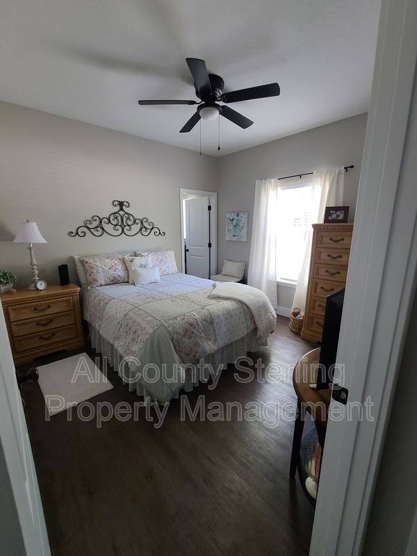 Apartment for rent at 161 SW Yulan St #100, Fort White, FL 32038