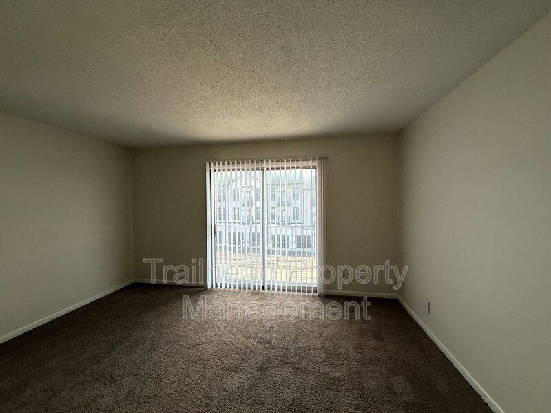 Apartment for rent at 5811 Maple St #11, Mission, KS 66202