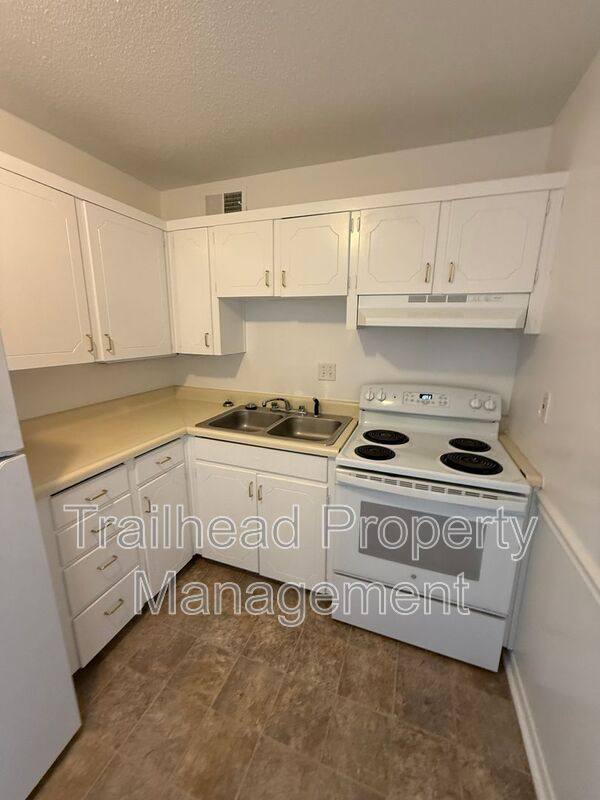 Apartment for rent at 5811 Maple St #11, Mission, KS 66202