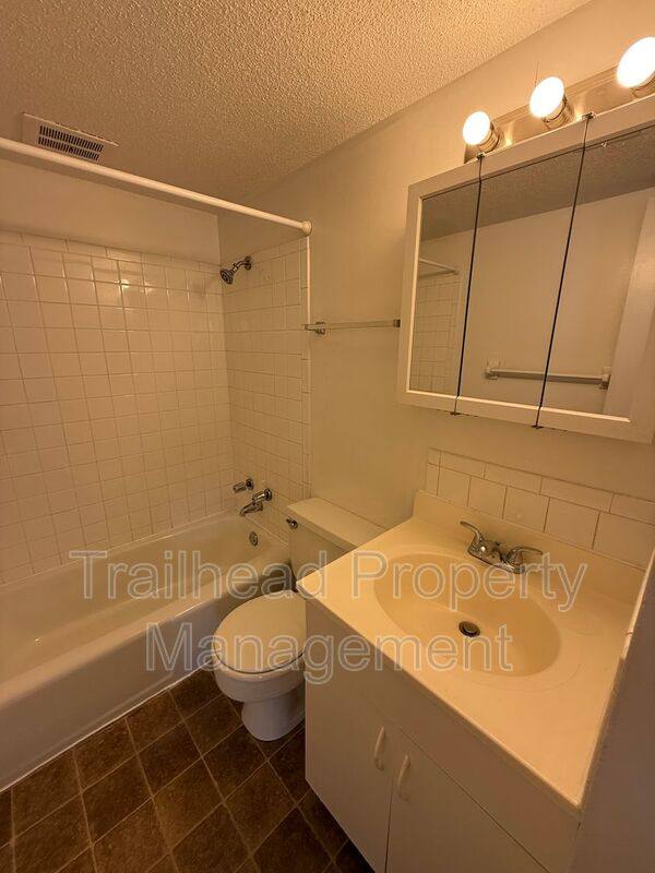 Apartment for rent at 5811 Maple St #11, Mission, KS 66202