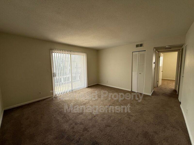 Apartment for rent at 5811 Maple St #11, Mission, KS 66202