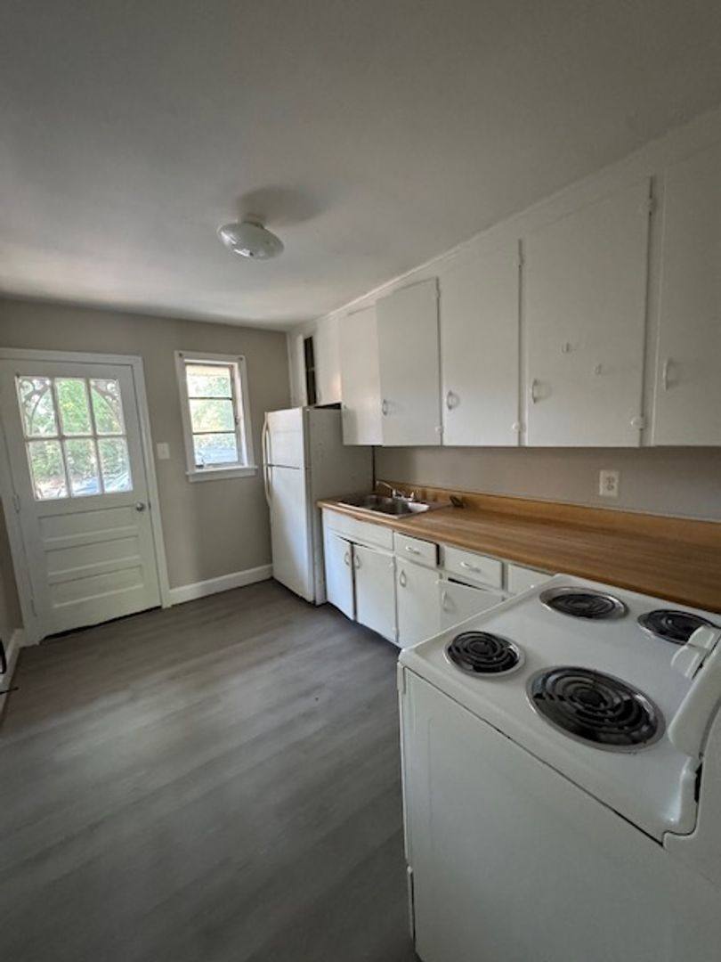 Apartment for rent at 714 Pou St, Goldsboro, NC 27530