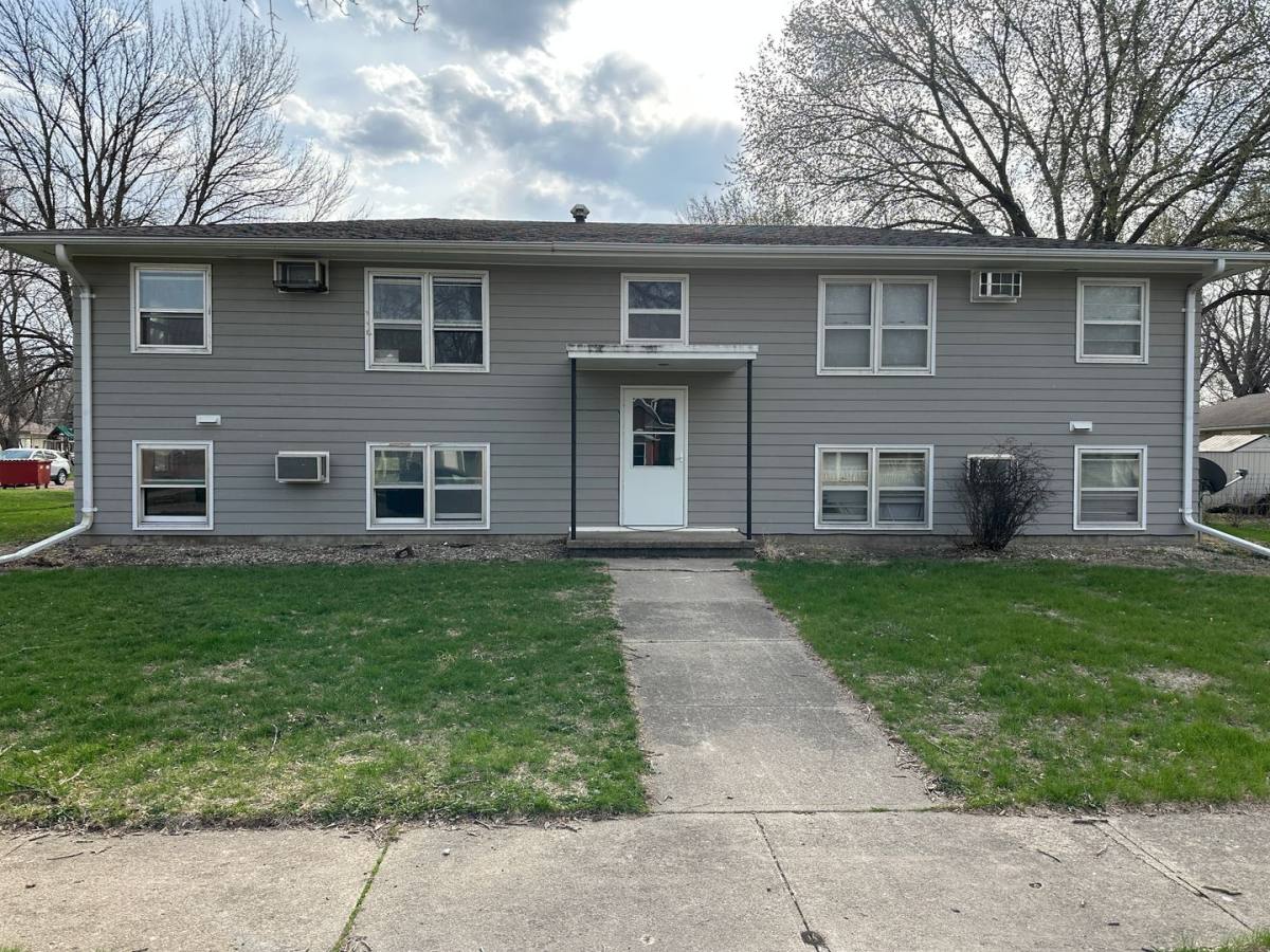 Apartment for rent at 321 Delaware Ave SW, Orange City, IA 51041