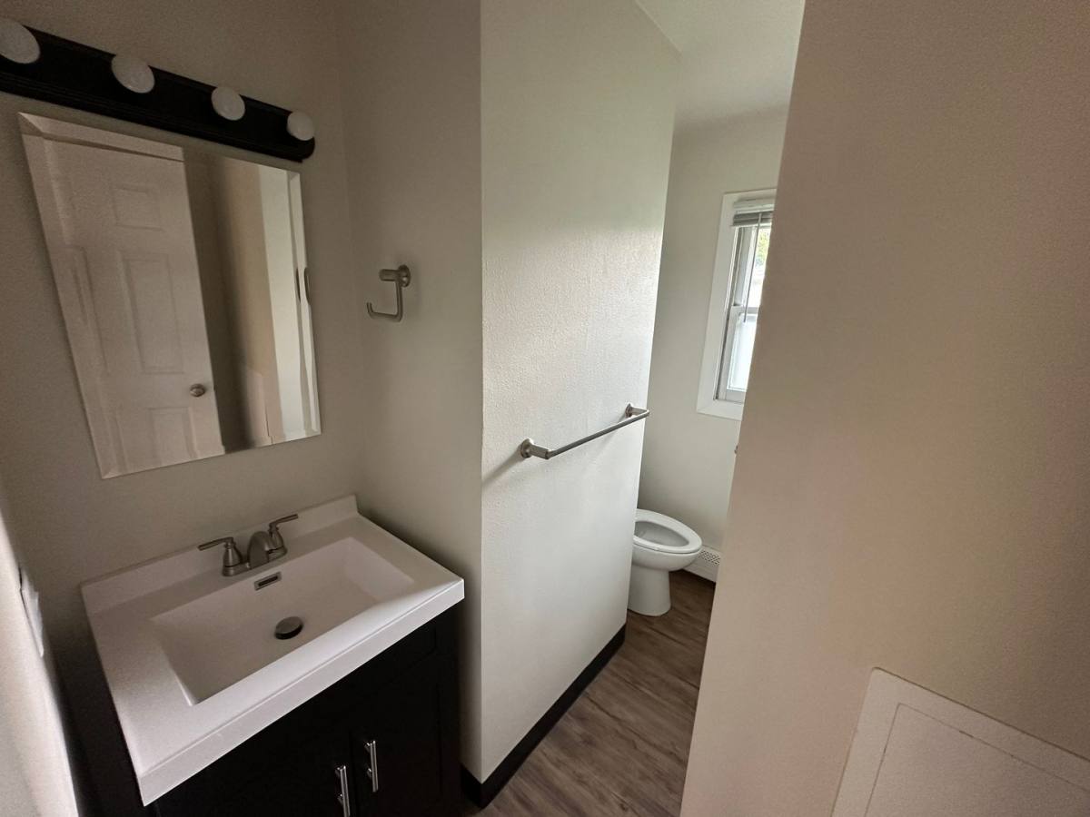 Apartment for rent at 321 Delaware Ave SW, Orange City, IA 51041