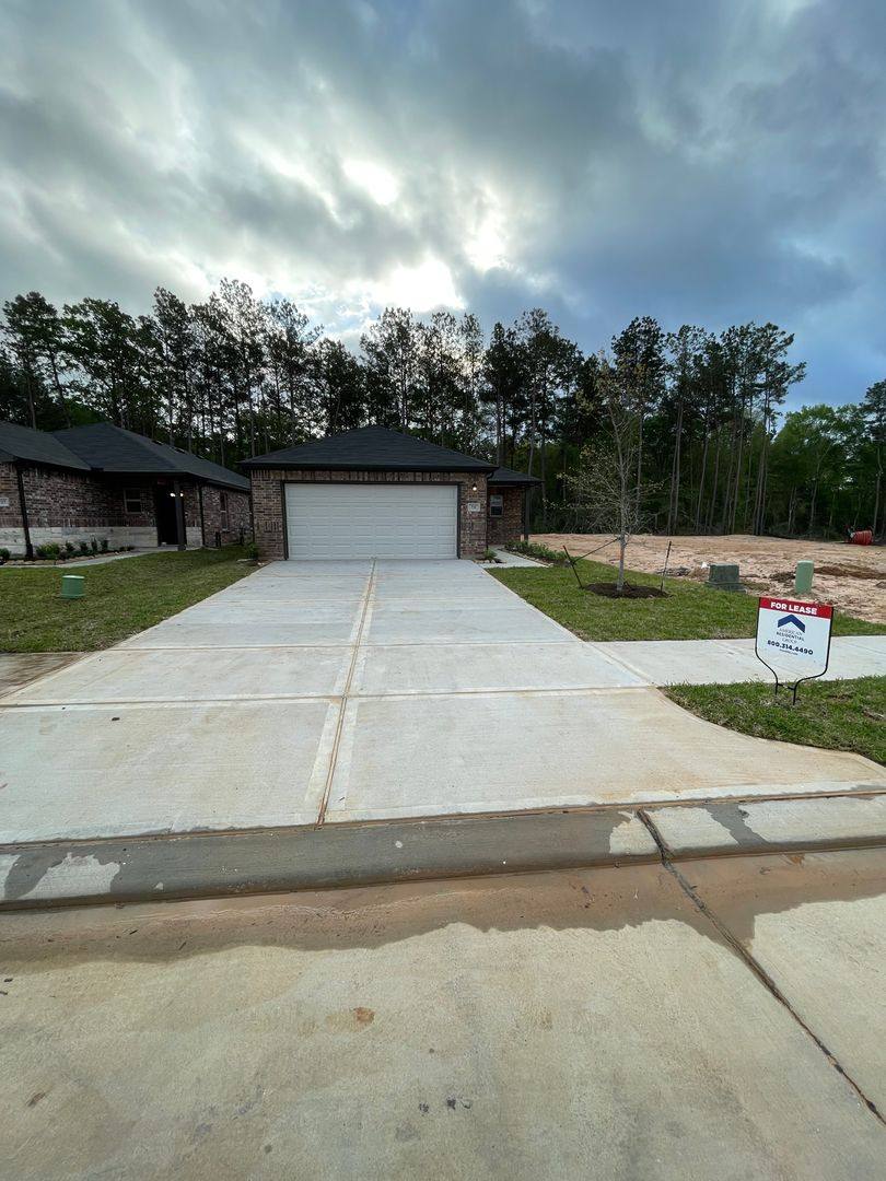 House for rent at 731 Long Cedar Dr, Conroe, TX 77301