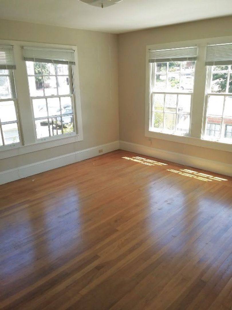 Apartment for rent at 2515 Piedmont Ave, Berkeley, CA 94704