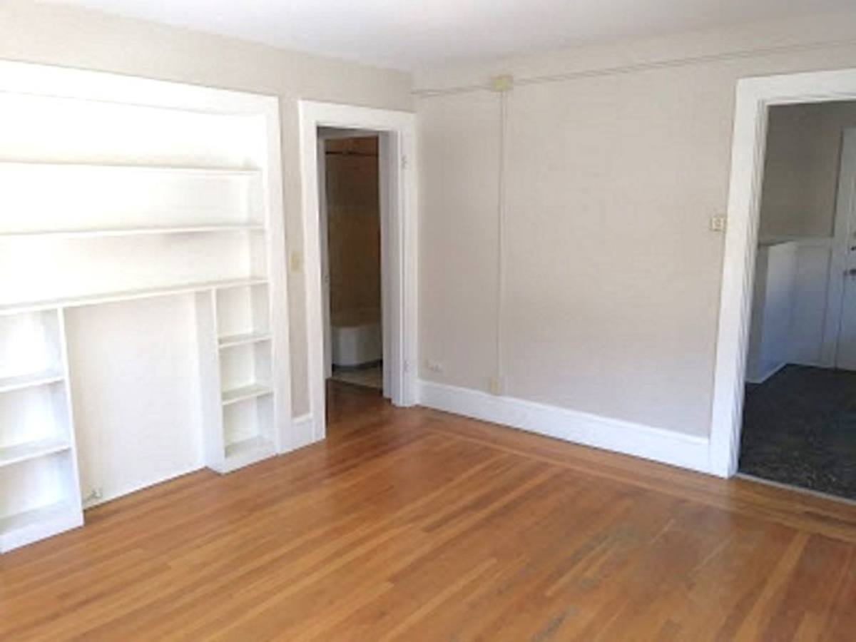 Apartment for rent at 2515 Piedmont Ave, Berkeley, CA 94704