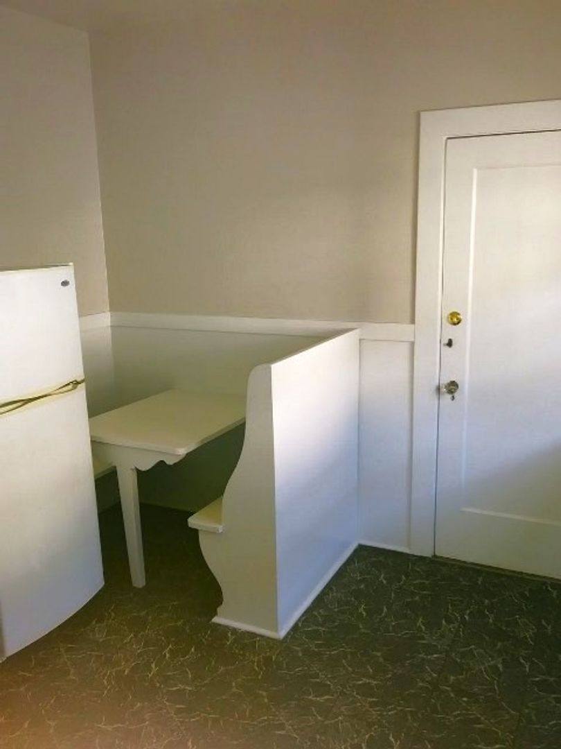 Apartment for rent at 2515 Piedmont Ave, Berkeley, CA 94704