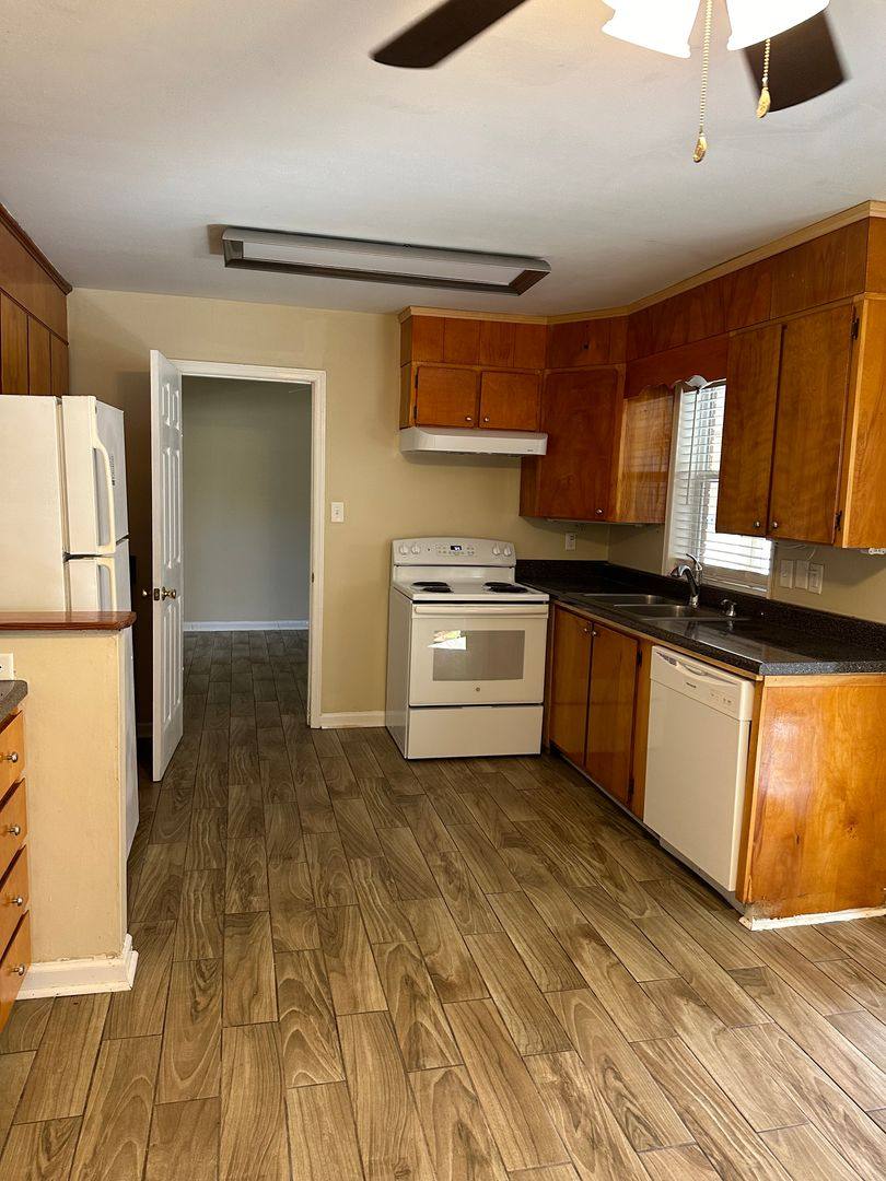 House for rent at 11 Elm St, Hinesville, GA 31313