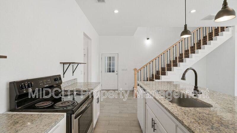 893 E Mather St, New Braunfels, TX 78130 - Apartment for Rent - Image 6