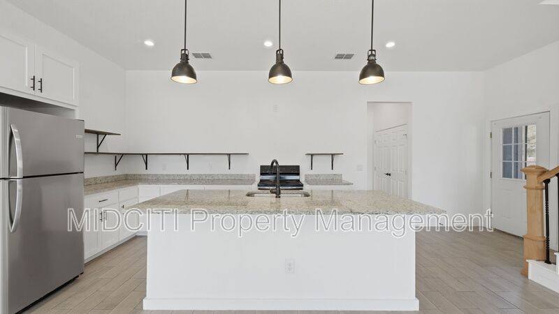 893 E Mather St, New Braunfels, TX 78130 - Apartment for Rent - Image 5