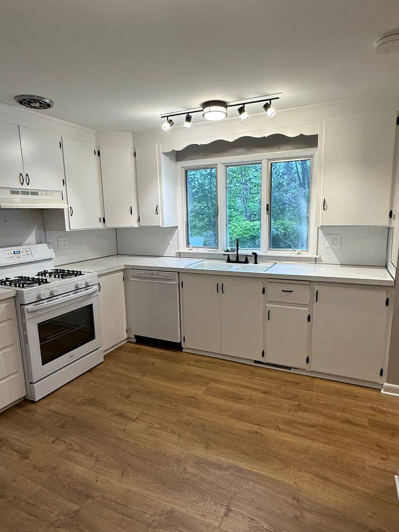 House for rent at 704 Rumson Rd, Rochester, NY 14612