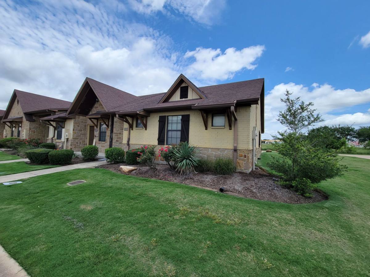 Townhouse for rent at 3306 General Parkway, College Station, TX 77845