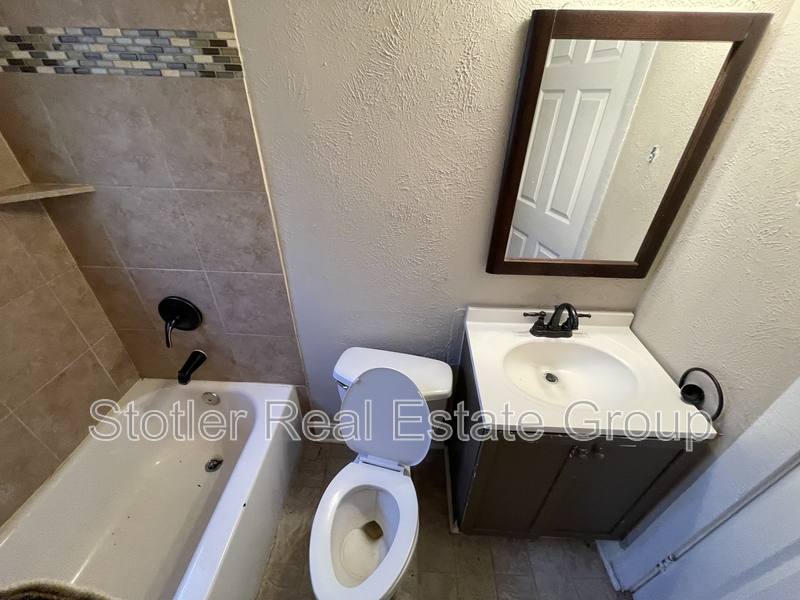 House for rent at 613 S Fielder Rd, Arlington, TX 76013