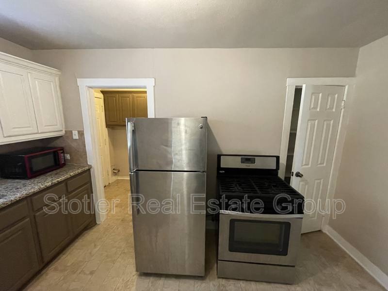 House for rent at 613 S Fielder Rd, Arlington, TX 76013
