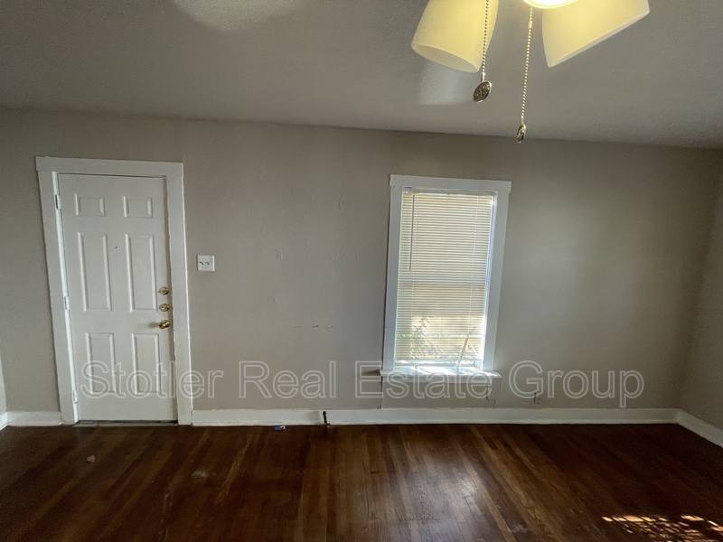 House for rent at 613 S Fielder Rd, Arlington, TX 76013