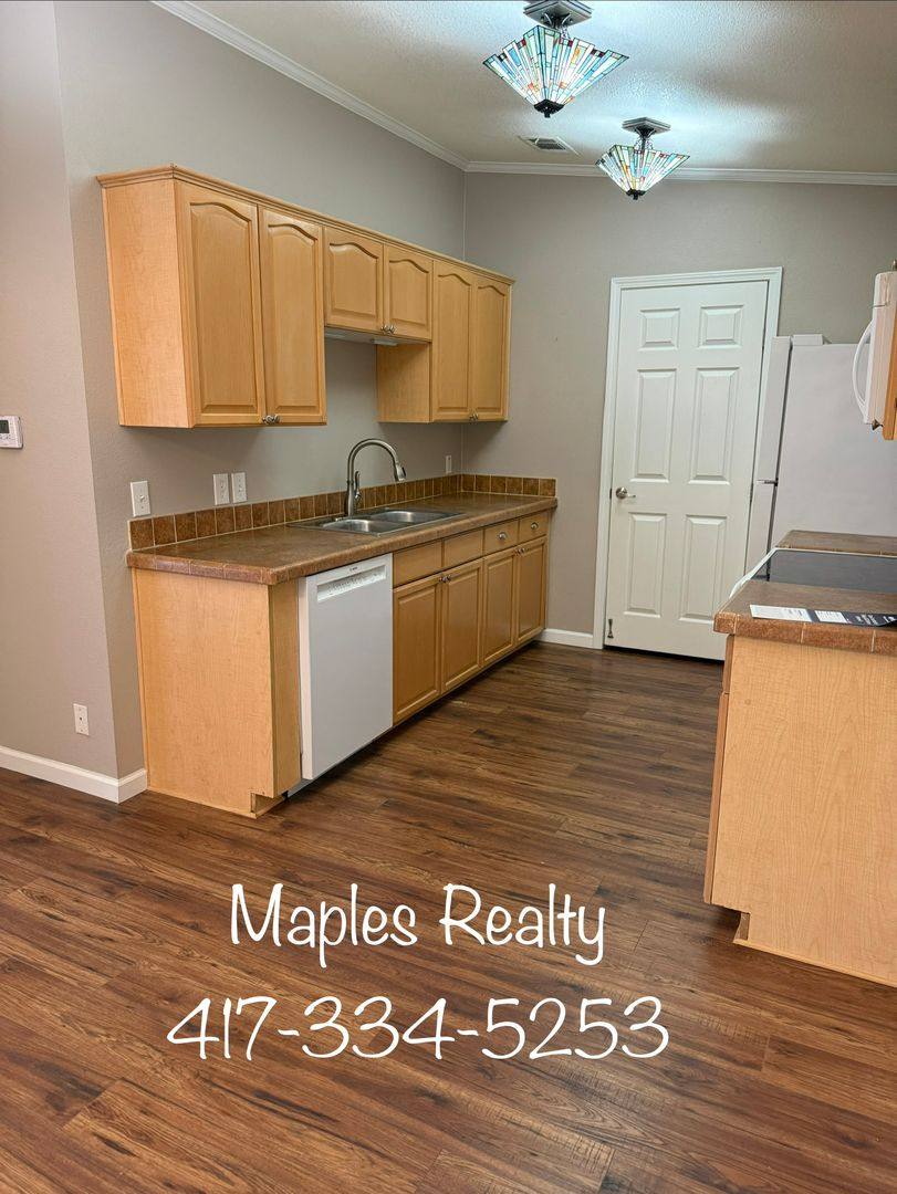 House for rent at 521 Van Buren, Branson, MO 65616