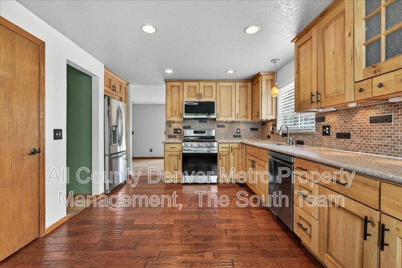 House for rent at 19721 E Stanford Dr, Aurora, CO 80015