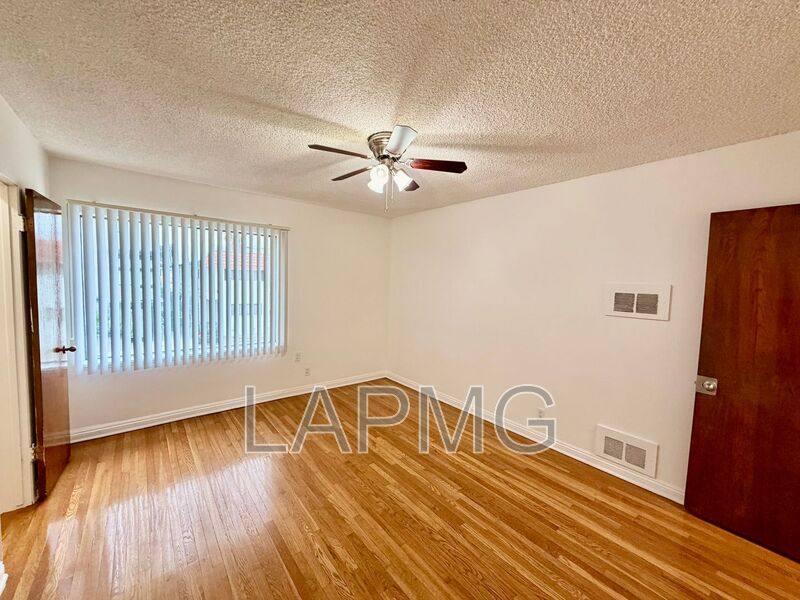 House for rent at 956 Wilcox Ave #17, Los Angeles, CA 90038