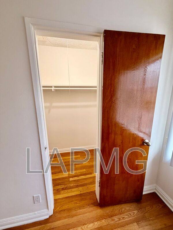 House for rent at 956 Wilcox Ave #17, Los Angeles, CA 90038
