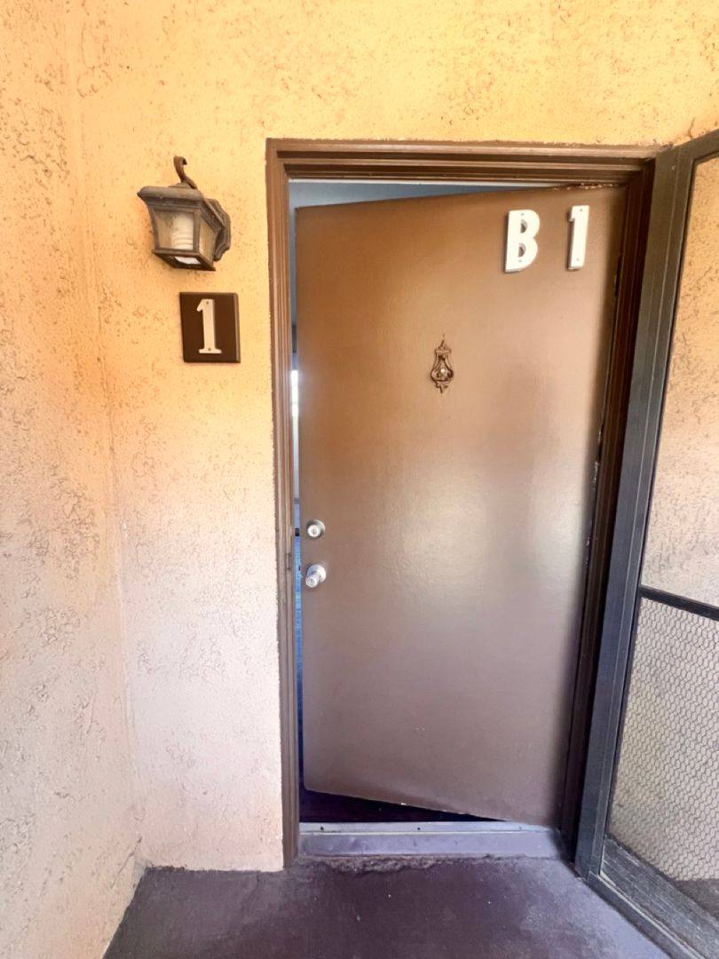 Apartment for rent at 393 Hamilton St, Costa Mesa, CA 92627