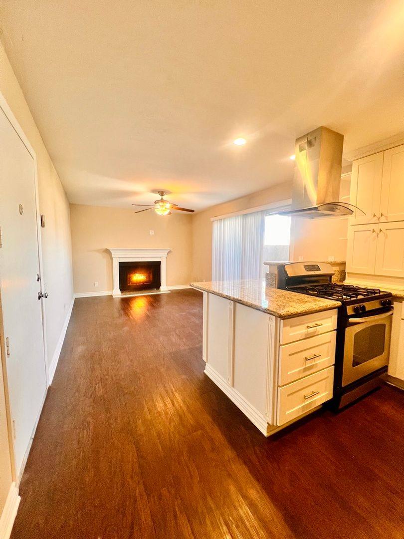 Apartment for rent at 393 Hamilton St, Costa Mesa, CA 92627