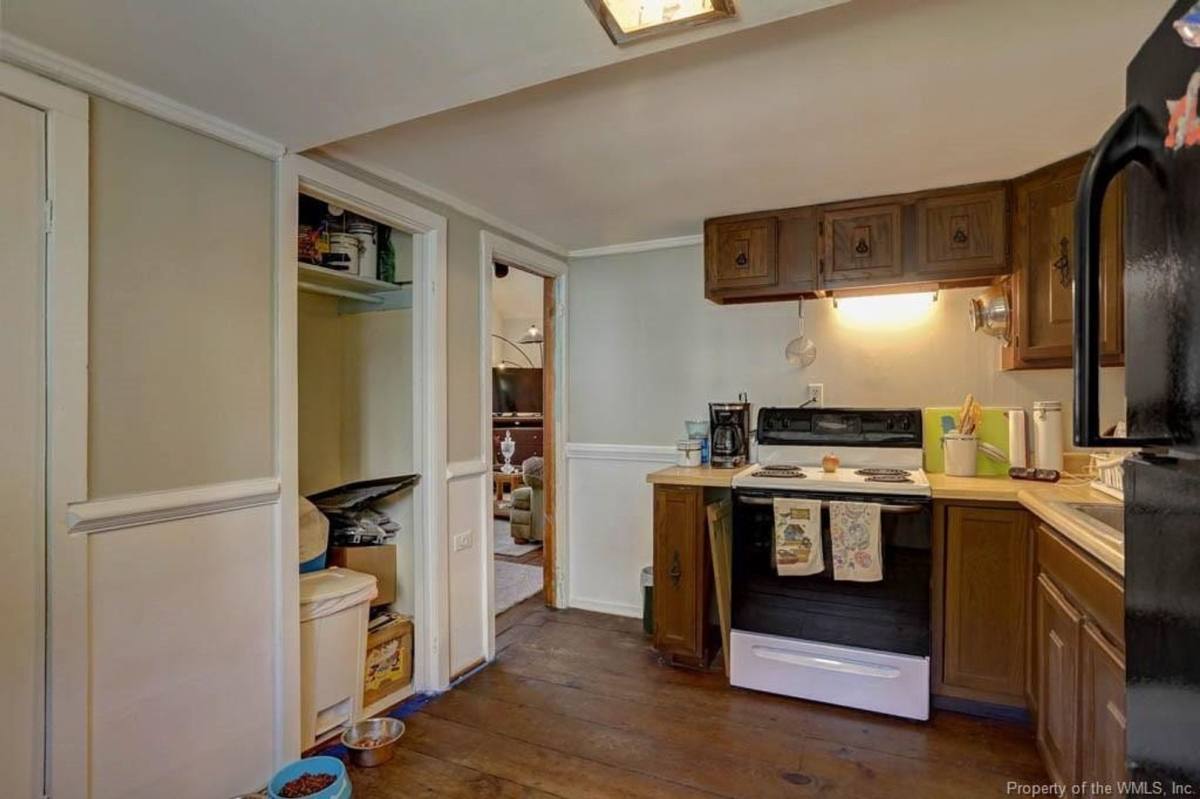 Apartment for rent at 106 Washington St, Williamsburg, VA 23185