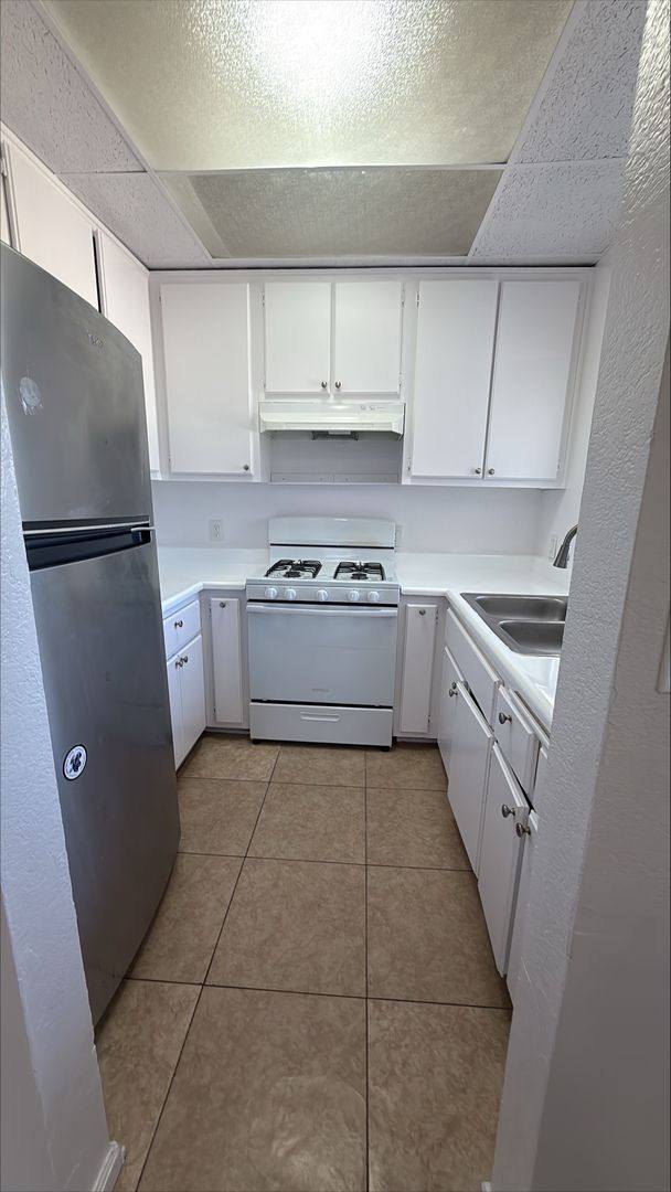 Apartment for rent at 1546 W 145th St, Gardena, CA 90247